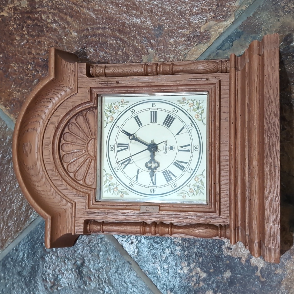Vintage Sunbeam Faux Wood Plastic Mantle Clock